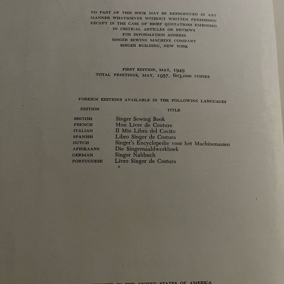 Singer sewing machine Reference sewing; 1957 - Picture 2 of 10